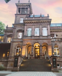 Kaiserbahnhof-aussen